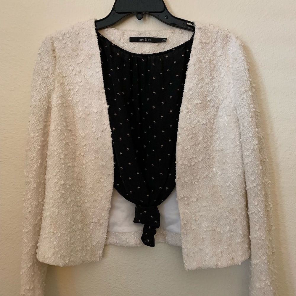 Cream short blazer